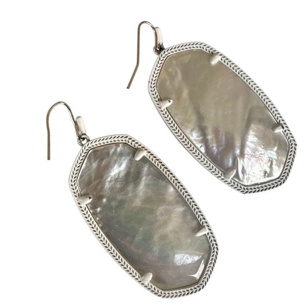 Kendra Scott mother of pearl silver earrings